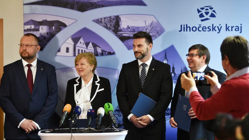 Zástupci stran v úterý podepsali prohlášení o spolupráci