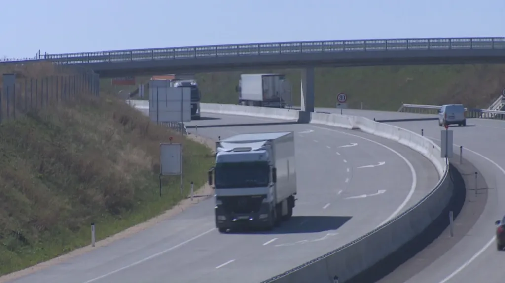 Na české hranice dojedou rakouští řidiči po dálnici