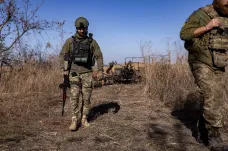 Ukrajinci postupují na levém břehu Dněpru, píší analytici. Nepřímo to potvrzuje i Kyjev