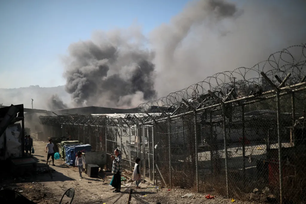 Uprchlický tábor Moria na řeckém ostrově Lesbos zničil rozsáhlý požár