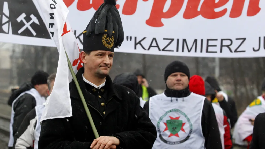 Polští horníci protestují proti zavírání dolů