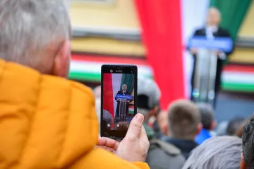 V maďarských volbách rozhodne postoj voličů k válce na Ukrajině, ale i LGBT otázkám