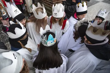 Tři králové znovu vyrazili do ulic koledovat pro potřebné