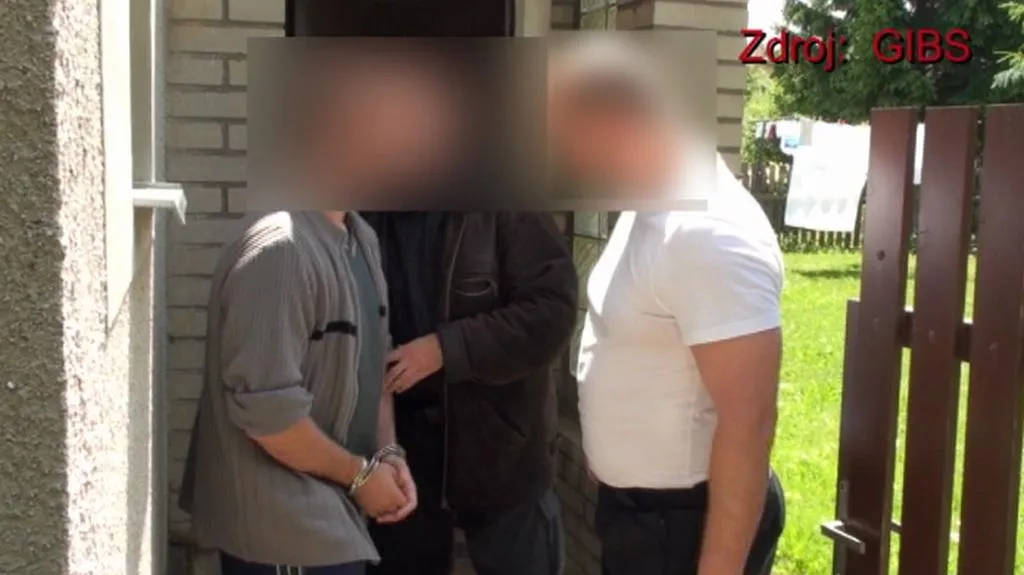 Zatýkání pracovníka Vězeňské služby