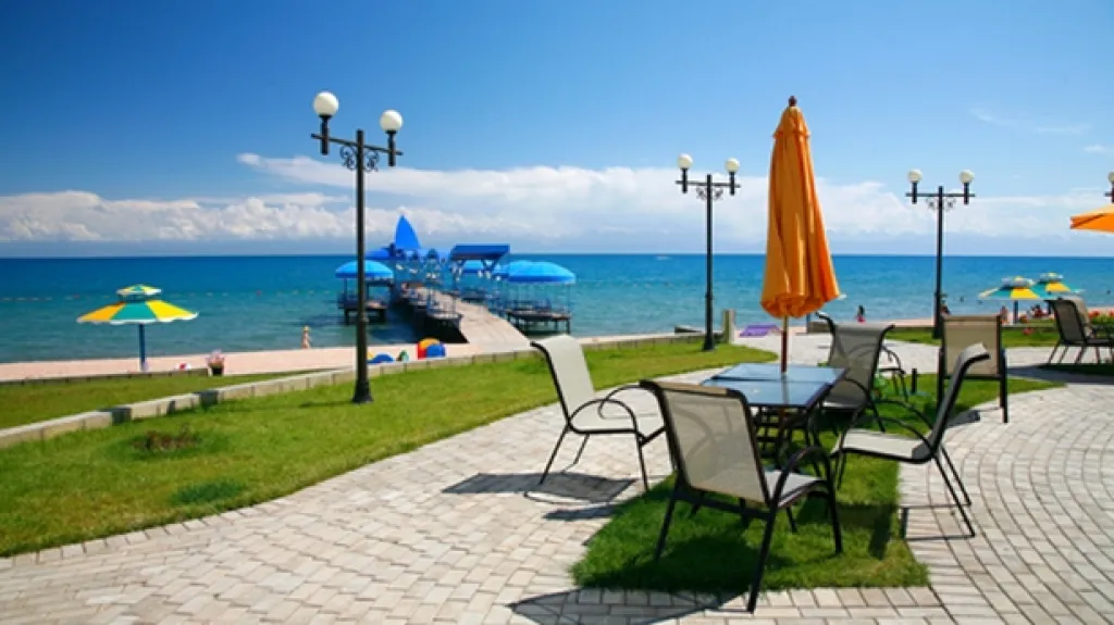 Jezero Issyk-Kul
