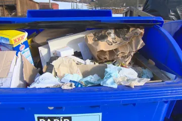 Krize na trhu s tříděným papírem. Čína jej neodebírá, Evropě chybí recyklační linky