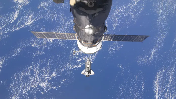 Události ČT: 15 let s ISS, vědecké projekty přinášejí přelomové výsledky