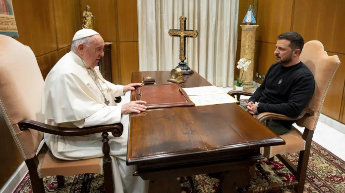 Volodymyr Zelenskyj jedná v Římě s papežem Františkem