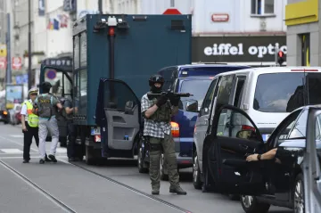 Muže, který v Praze zastřelil úřednici, vyslechla policie. Vyrobil si brokovnici a plánoval další činy