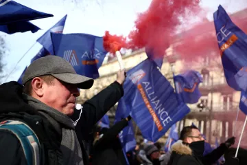 Francouzští policisté protestovali v ulicích. Mají obavy z vytížení při olympiádě, požadují vyšší prémie