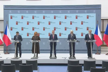 Stát půjčí rafineriím sto tisíc tun ropy ze svých rezerv