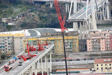 V Janově demolují torzo mostu, v jehož troskách zemřely před půl rokem desítky lidí