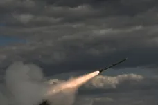 Do polského vzdušného prostoru zřejmě vletěla ruská raketa, následně jej opustila, míní Varšava