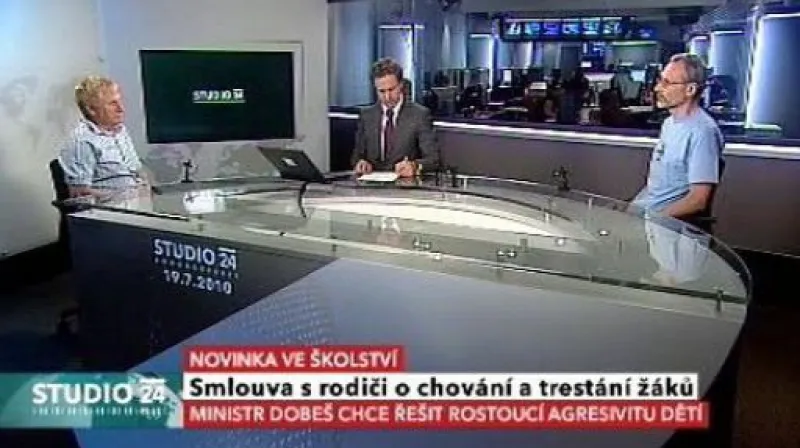 Studio ČT24 o smlouvě s rodiči žáků