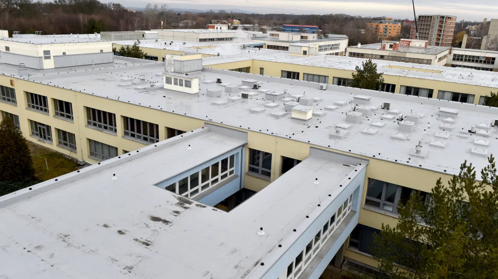 Opravené střechy břeclavské nemocnice