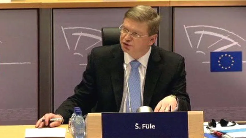 Štefan Füle při \"grilování\" v Evropském parlamentu