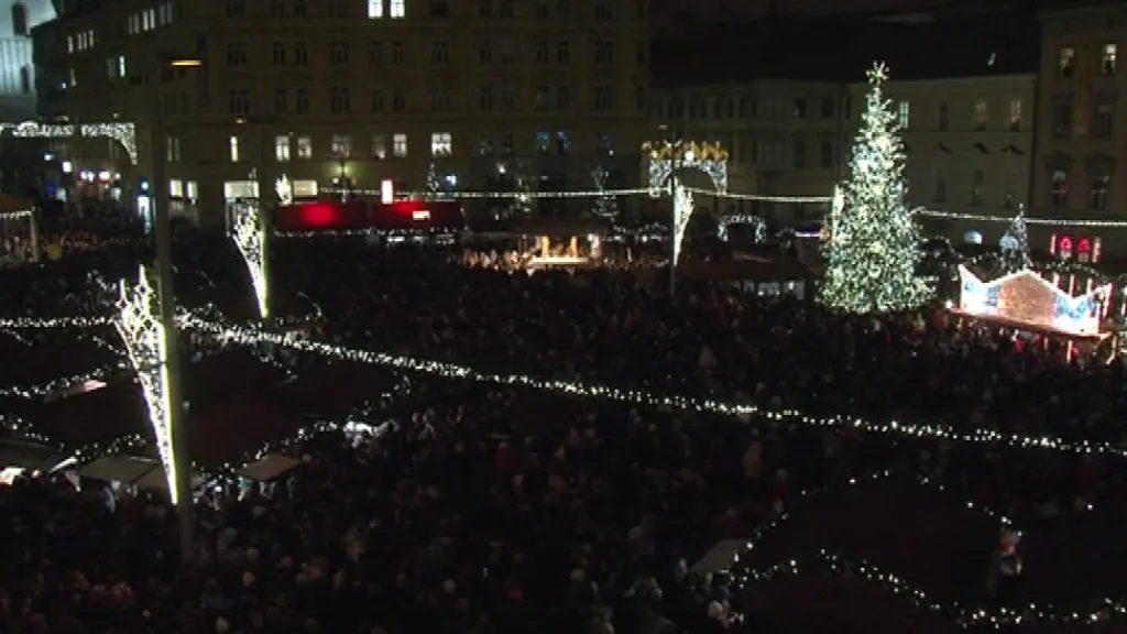 Vánoční strom na náměstí Svobody v Brně