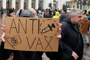 Odpůrce očkování často spojuje touha po zisku. Většina webů na šíření dezinformací vydělává, ukázala studie