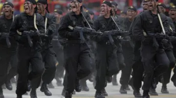 Vojenská přehlídka v Caracasu