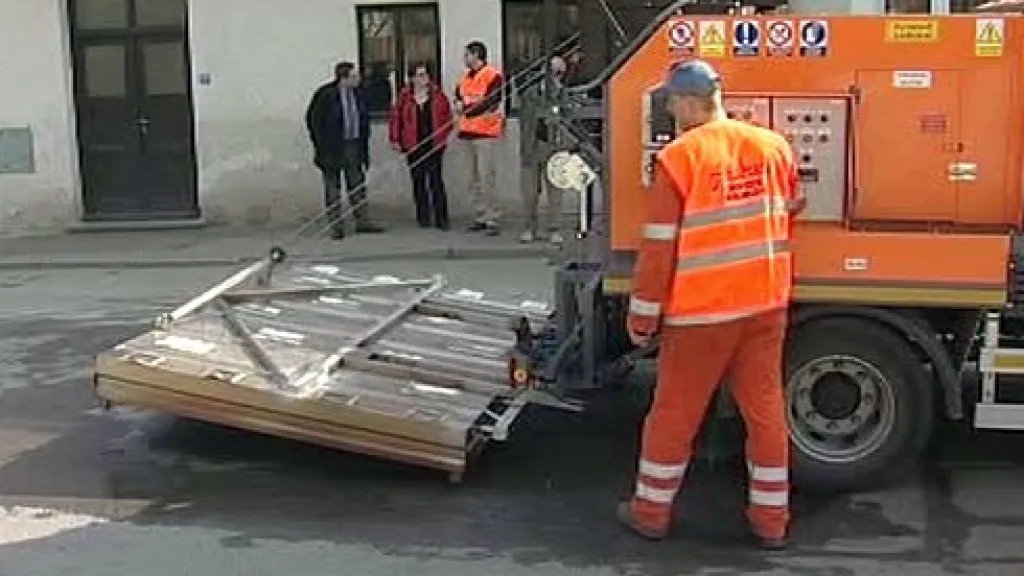 Strojová oprava silnice