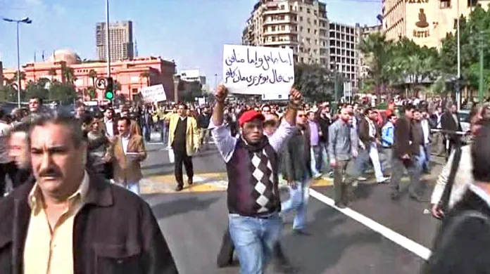 Protivládní demonstrace v Egyptě