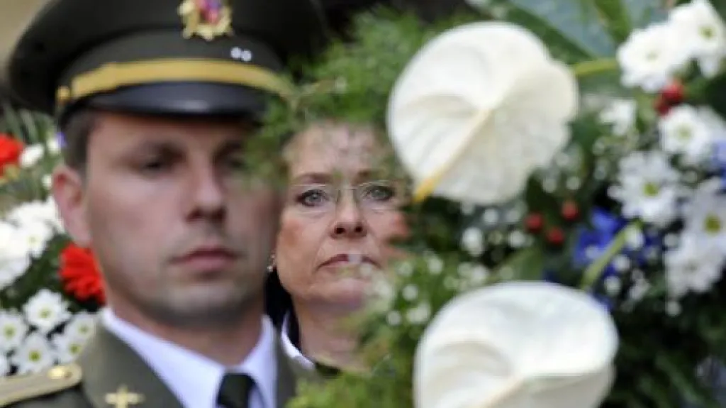 Pieta u budovy Českého rozhlasu