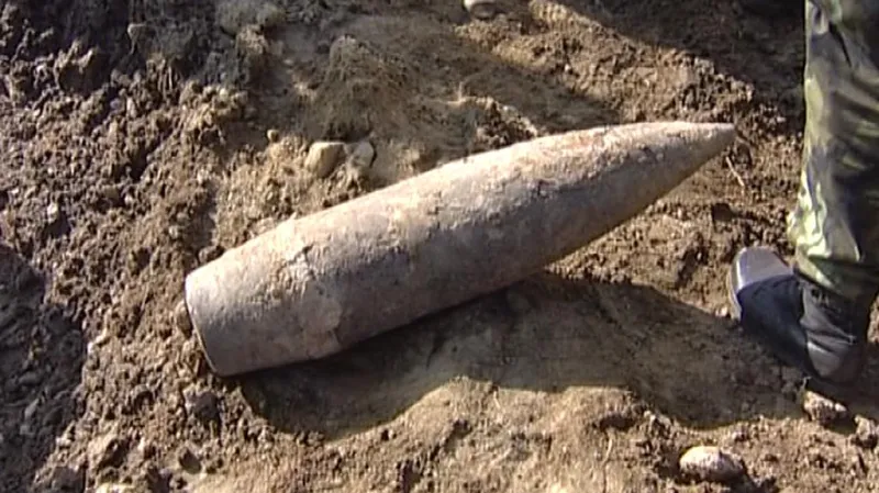 Policejní a vojenští pyrotechnici likvidovali v prostoru u Boletic na Českokrumlovsku likvidovali tři tuny munice.