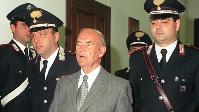 Erich Priebke u soudu v Římě