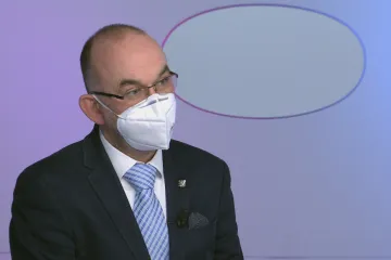 Příští týden bude nejkritičtější, upozornil Blatný. Rezignuje, pokud při Úřadu vlády bude paralelní ministr 