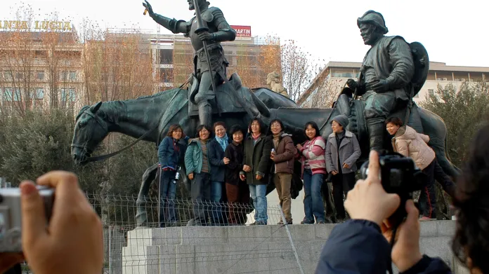 Socha Dona Quijota a jeho sluhy Sancha Panzy v Madridu