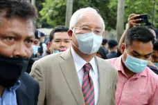 Malajsijský expremiér dostal za vytunelování vládního fondu 12 let vězení