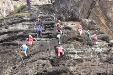 Skalní stezky v Děčíně jsou čím dál oblíbenější, lidé ale často nedodržují pravidla