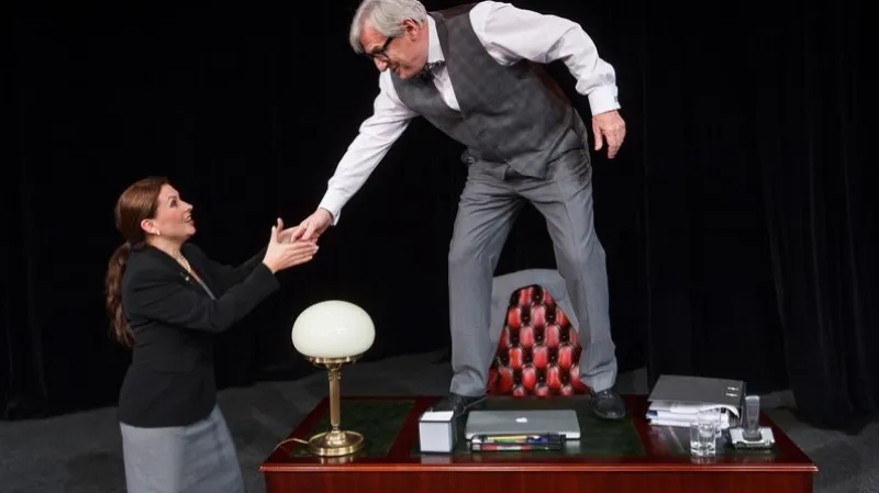 Jistě, pane premiére!