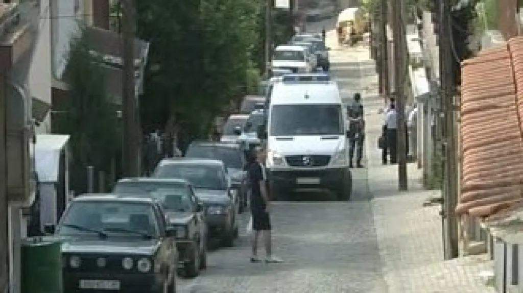 Ulice před sídlem kosovského premiéra