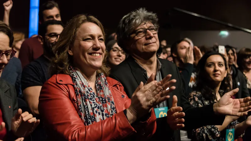 Příznivci Jeana-Luca Mélenchona na mítinku v Aubervilliers