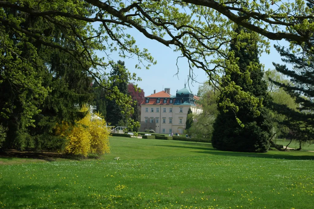 Lánský zámek a zámecký park