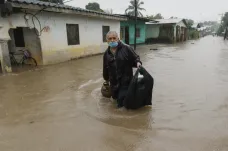 Ve Střední Americe dál řádí bouře Eta. Vyžádala si nejméně pět životů