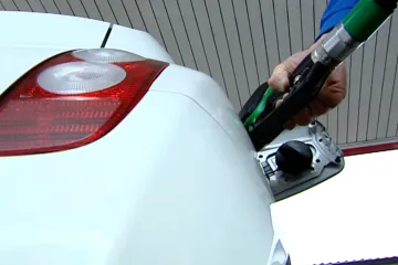 K benzince pro dražší Natural a levnější naftu