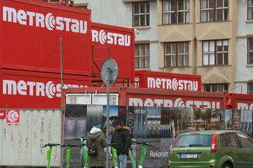 Reportéři ČT: Metrostavu soud zakázal soutěžit o veřejné zakázky. Uchází se o ně jeho dceřiné společnosti