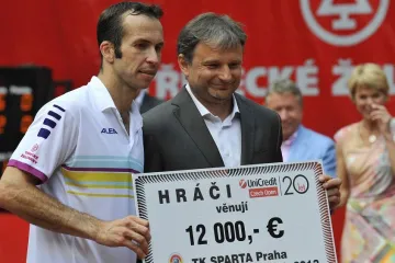 Štěpánek vyhrál v Prostějově a věnoval 12 tisíc eur na zatopenou Spartu