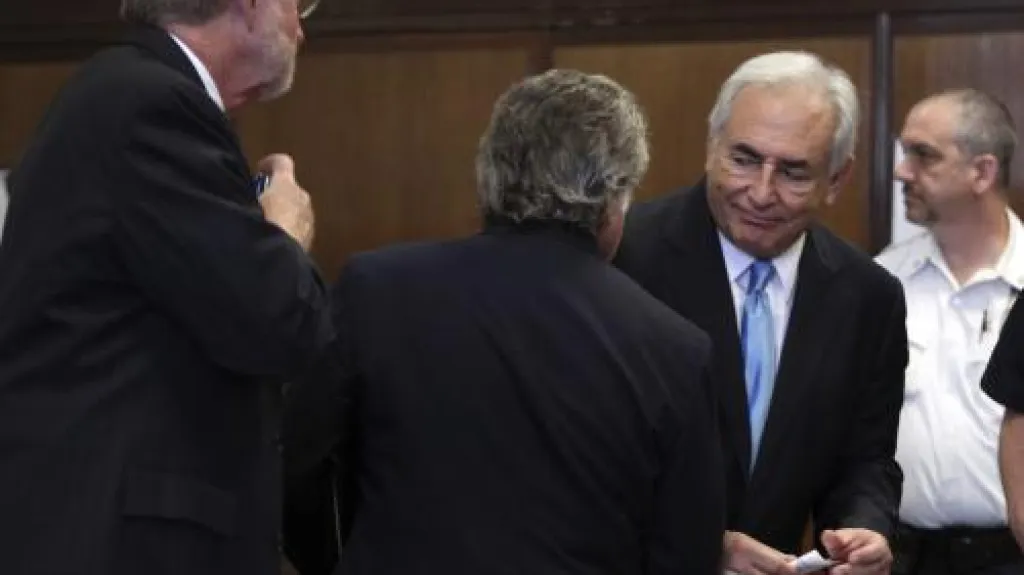 Soudce propustil Strausse-Kahna z domácího vězení