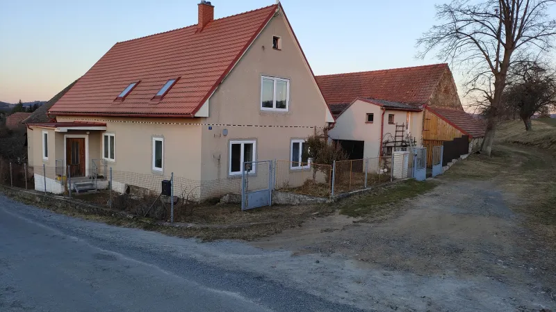 Ves Dubliny se stala součástí vojenského cvičiště Zbraní SS Benešov a její obyvatelé se museli 31. října 1943 vystěhovat