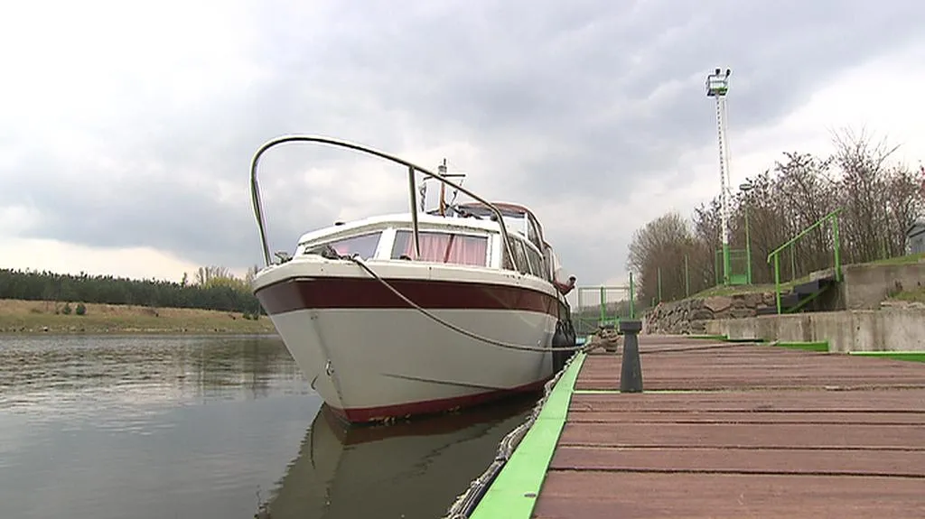 Kotviště v Týnci nad Labem