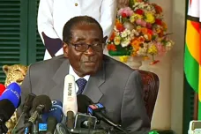CNN: Mugabe přistoupil na rezignaci, výměnou za imunitu pro sebe i manželku
