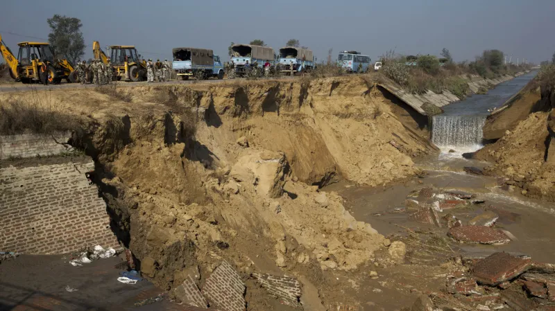 Poničená vodní infrastuktura