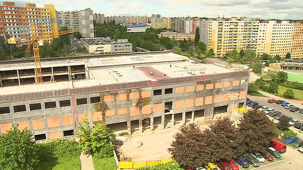 Obchodní centrum Lužiny