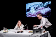 Reportáže psané z kuchyně podle textů nobelistky předvede česká umělecká skupina v Edinburghu