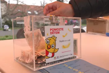 Do letošní sbírky Pomozte dětem dárci poslali rekordních 25 milionů