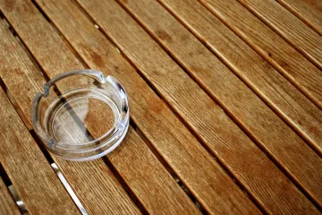 Čas hájení končí. Restauratéry, kteří poruší protikuřácký zákon, čekají pokuty