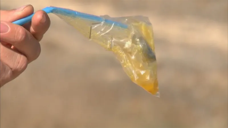 Primitivní, ale účinná zbraň – balonek s benzinem